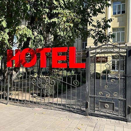 Prestige Apartments Kamjanske Exteriör bild