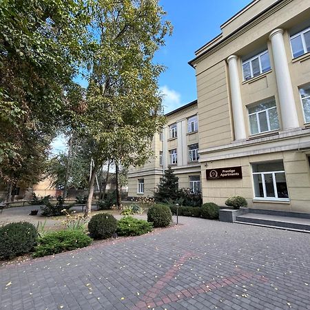 Prestige Apartments Kamjanske Exteriör bild