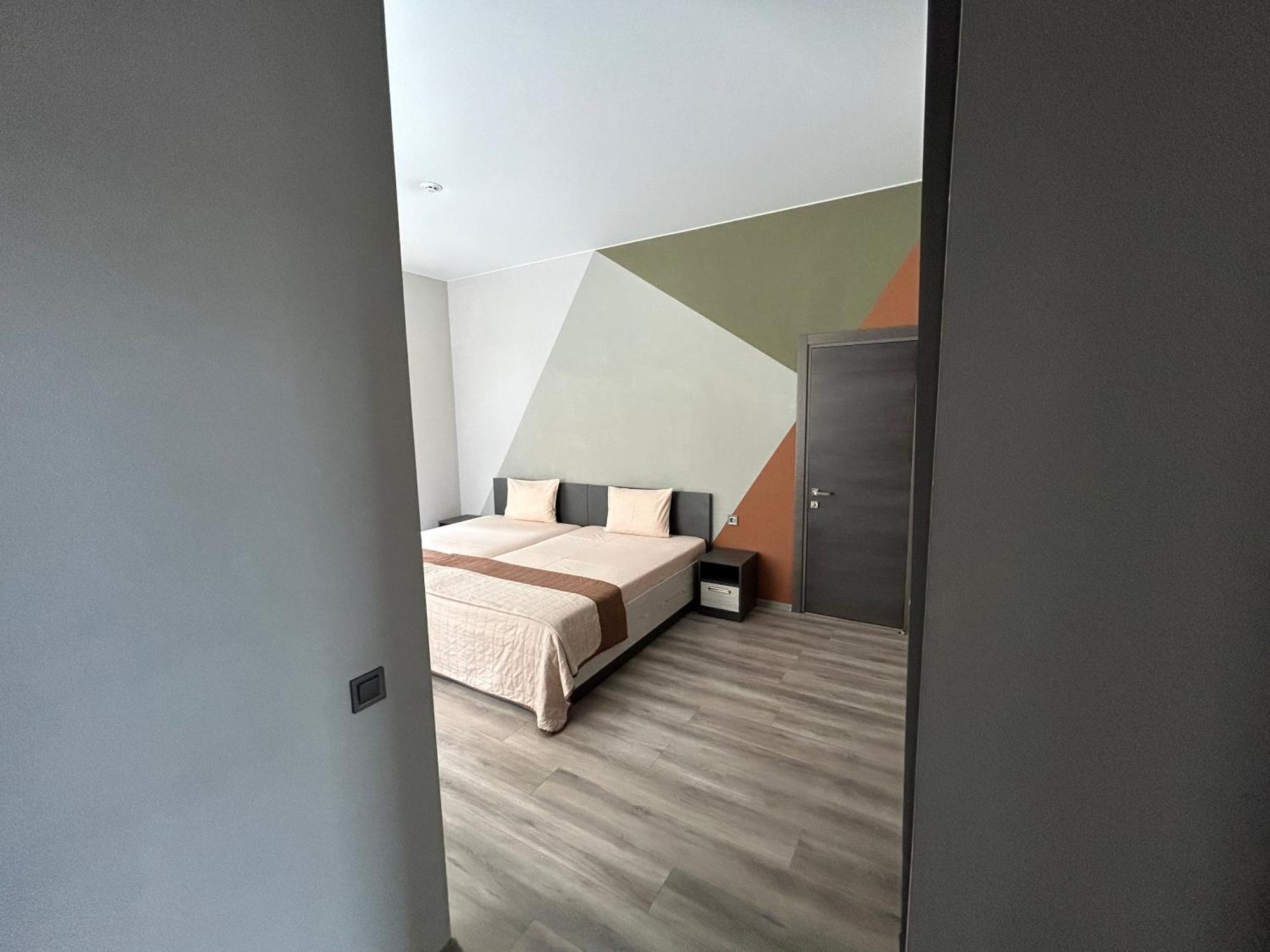 Prestige Apartments Kamjanske Exteriör bild